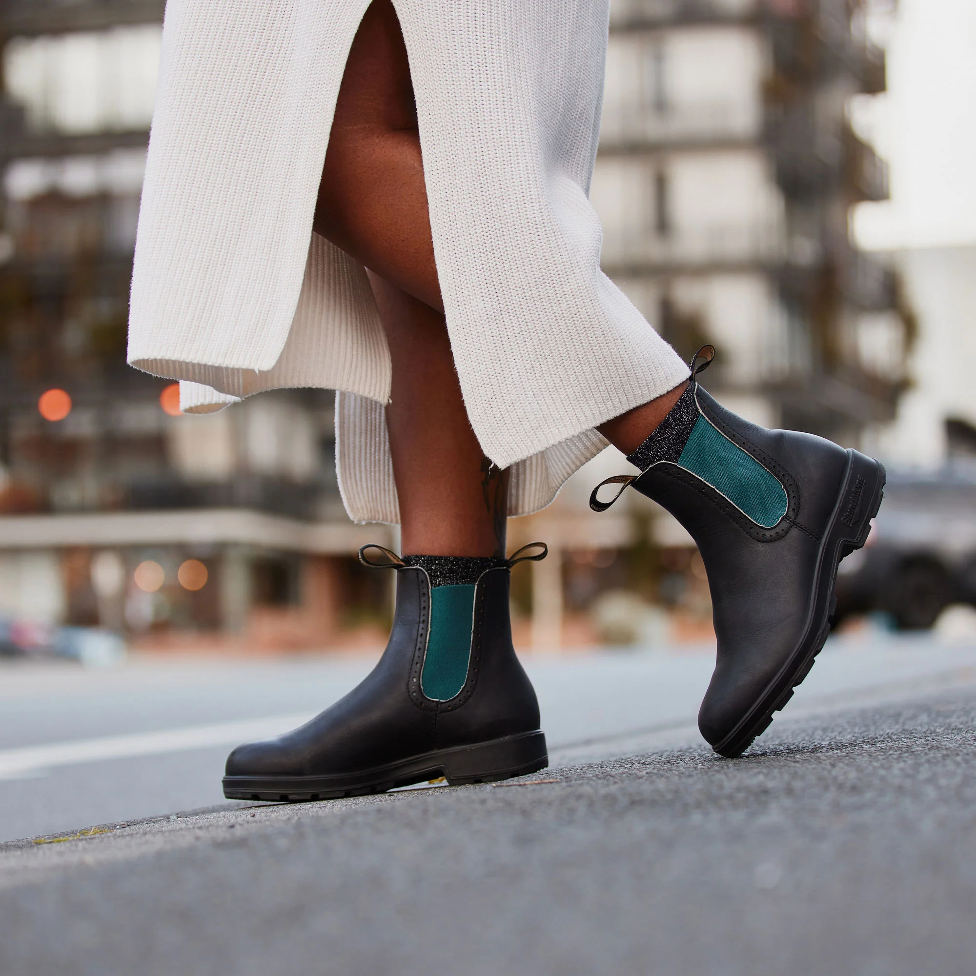 Blundstone 2320 - Originals Women's High Top Black with Green Elastic - Image 5