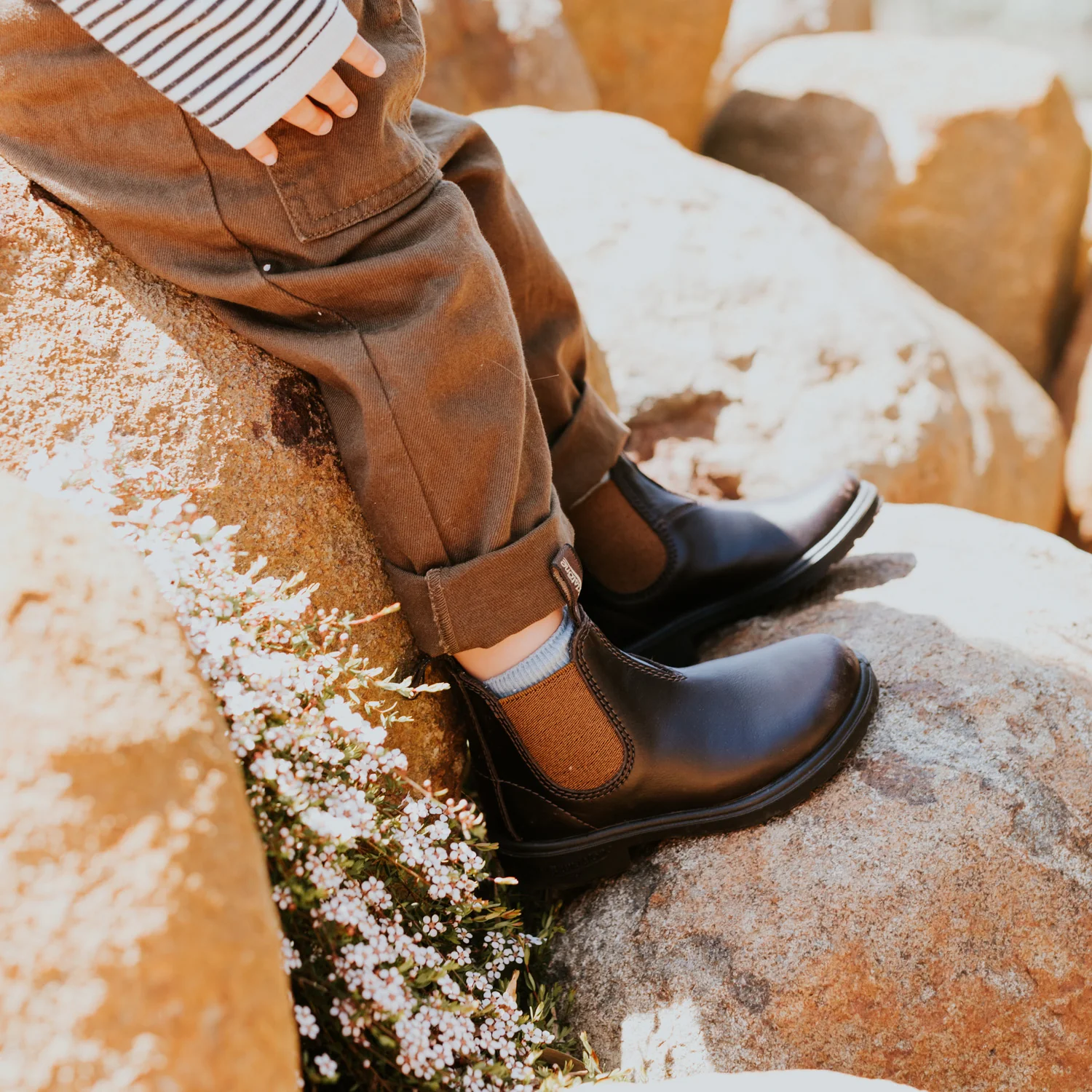 Blundstone 2591 - Kids Brown with Toffee Elastic - Image 4